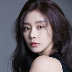 Lee Ju-bin,이주빈